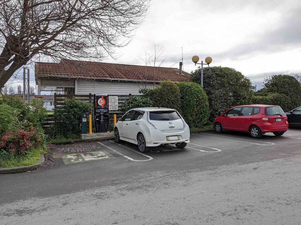 Ōtaki electric vehicle charging location