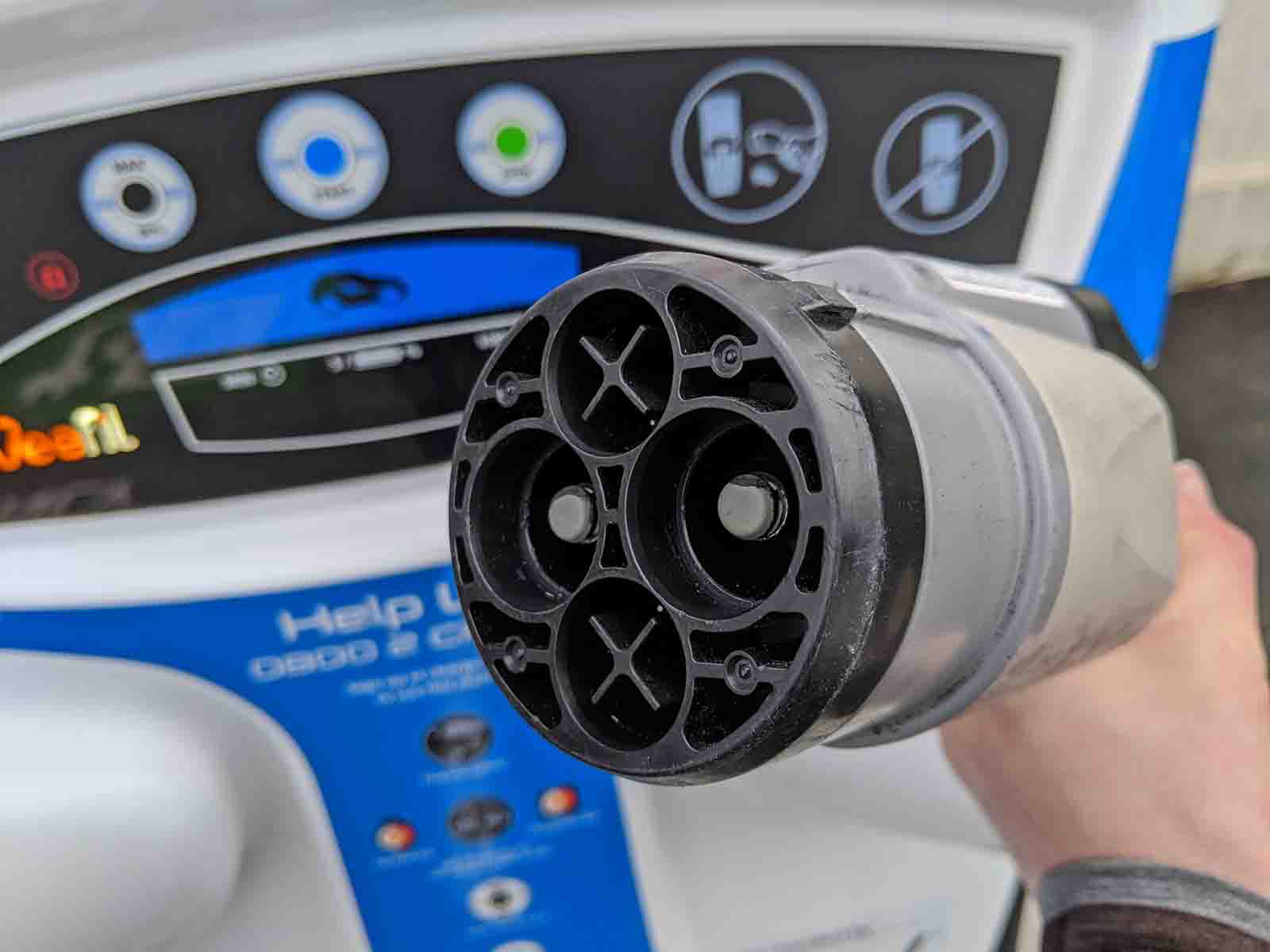 Paekākāriki electric vehicle charging chademo connector
