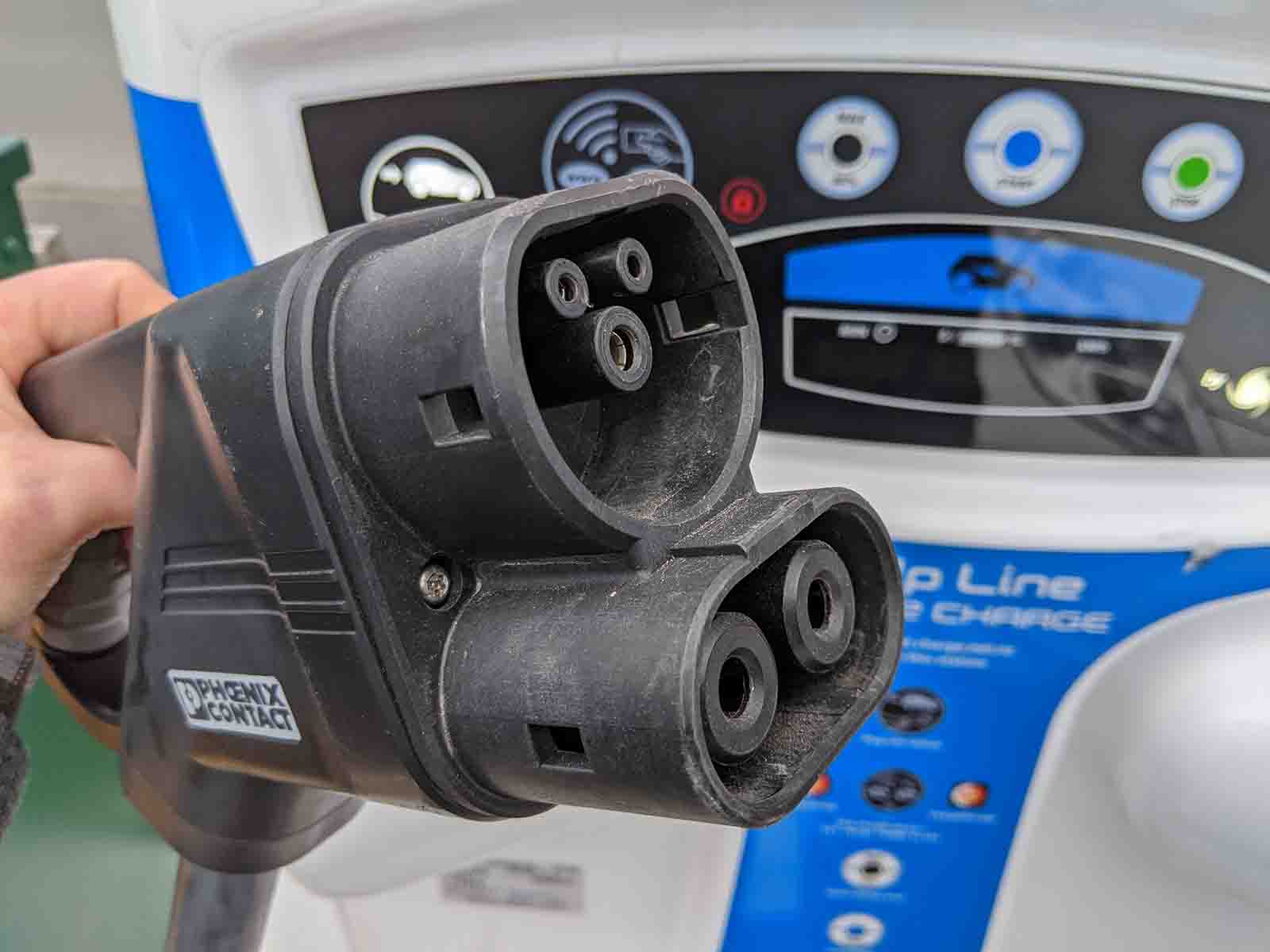 Electric vehicle charging ccs connector